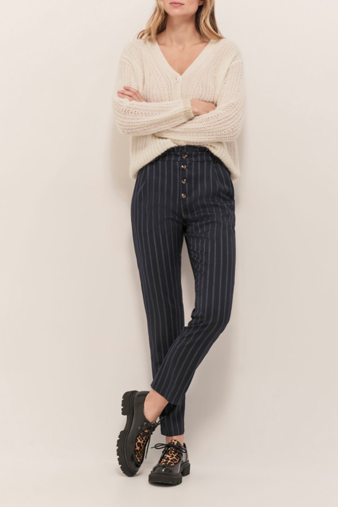 TIM - ECRU DEEP V-NECK KNITTED CARDIGAN 1