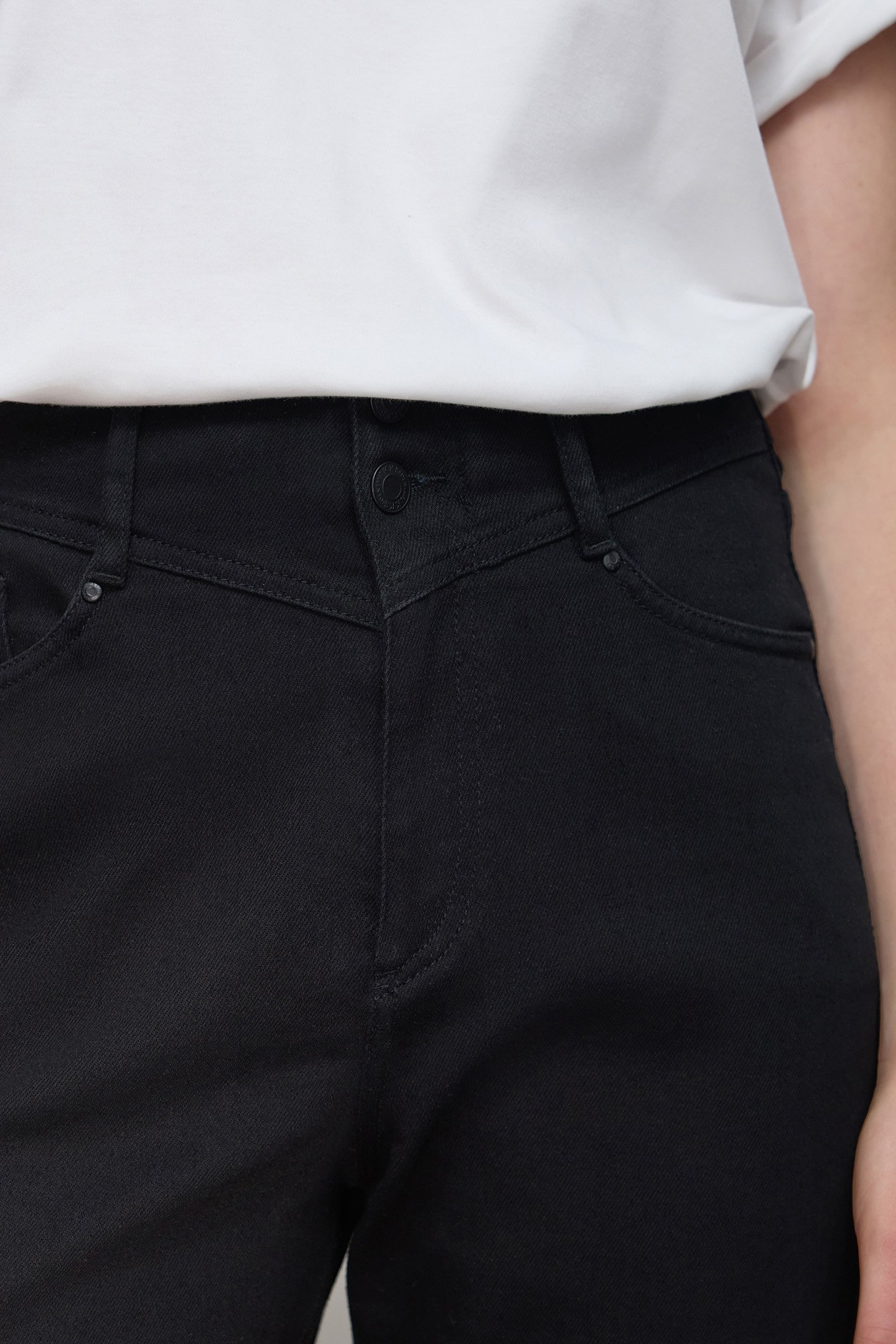 SLOUCHY BLACK COTTON CROPPED DENIM JEANS 6