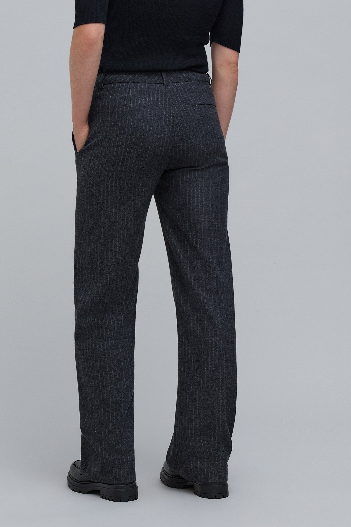 GRAY FLARE SUIT PANTS WITH TENNIS STRIPES 2