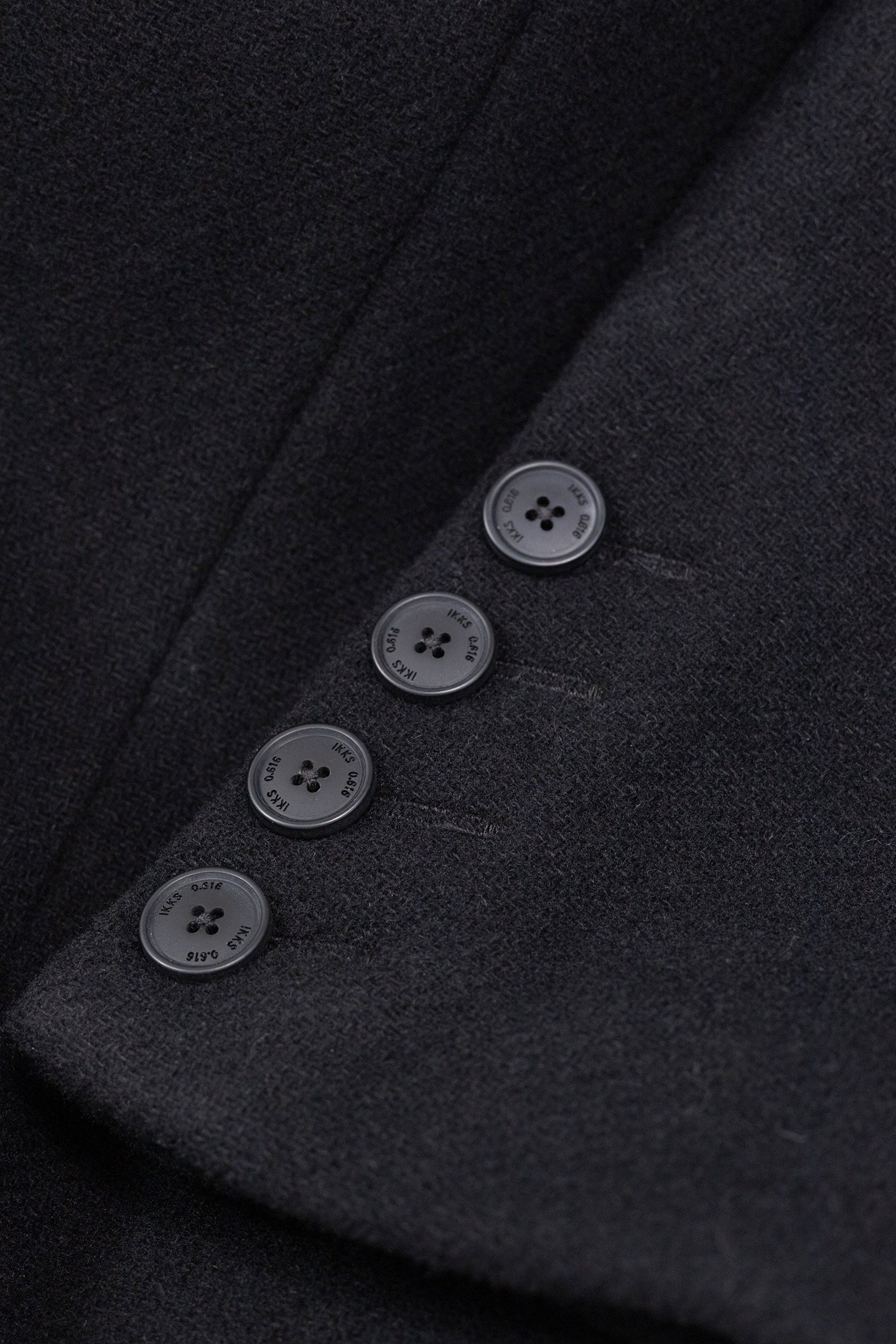 BLACK CHAIN NECK COAT 6