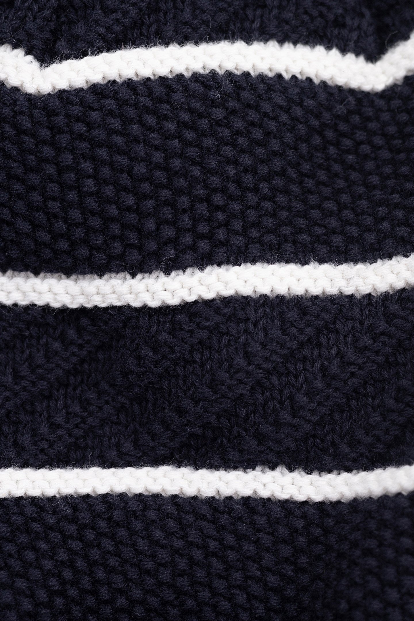 BOY'S NAVY KNITTED HAT WITH FURRY STRIPES 5