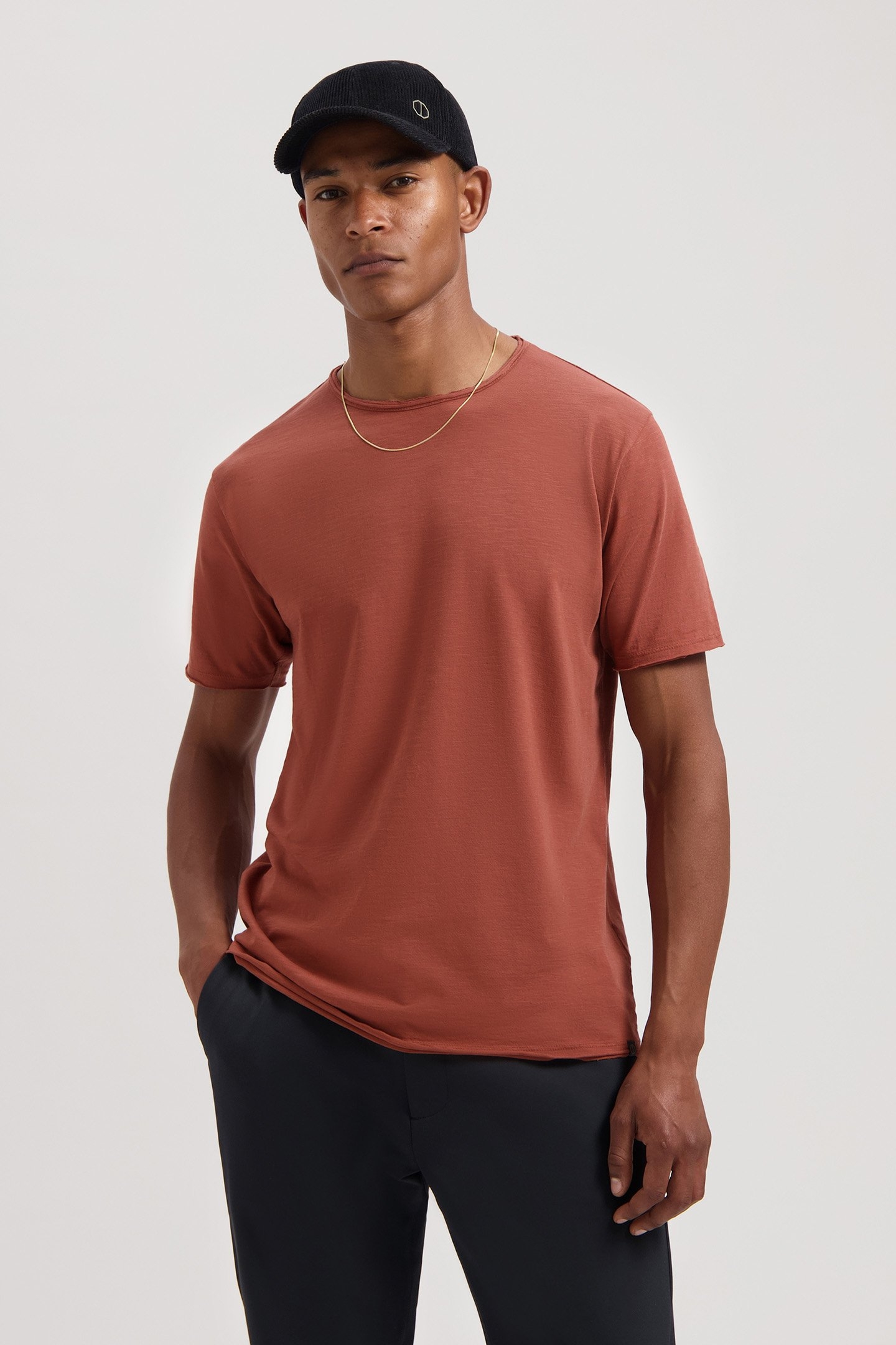 DS_MC QUEEN RUSTIC BROWN 1