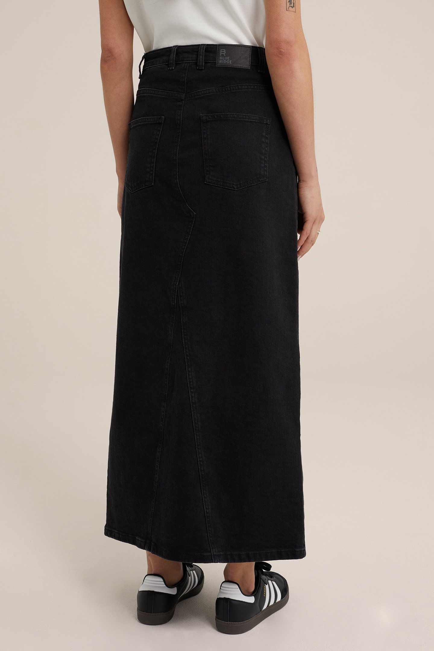 SKIRT MAXI LENGTH BLACK 2