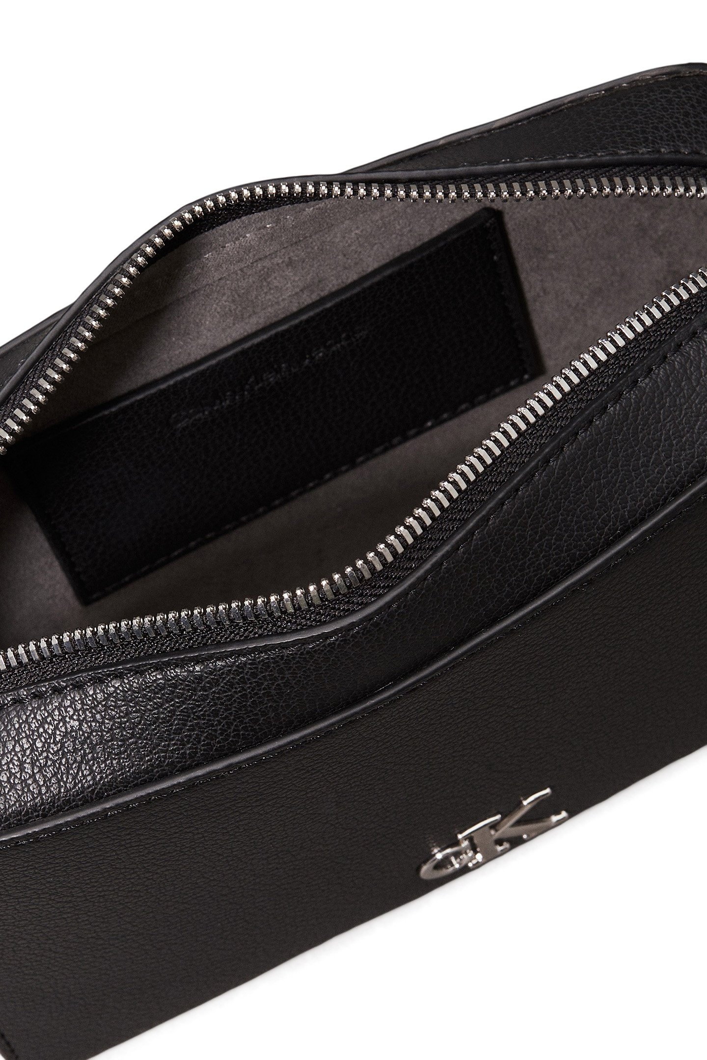 MINIMAL MONOGRAM CAM NA BLACK 4