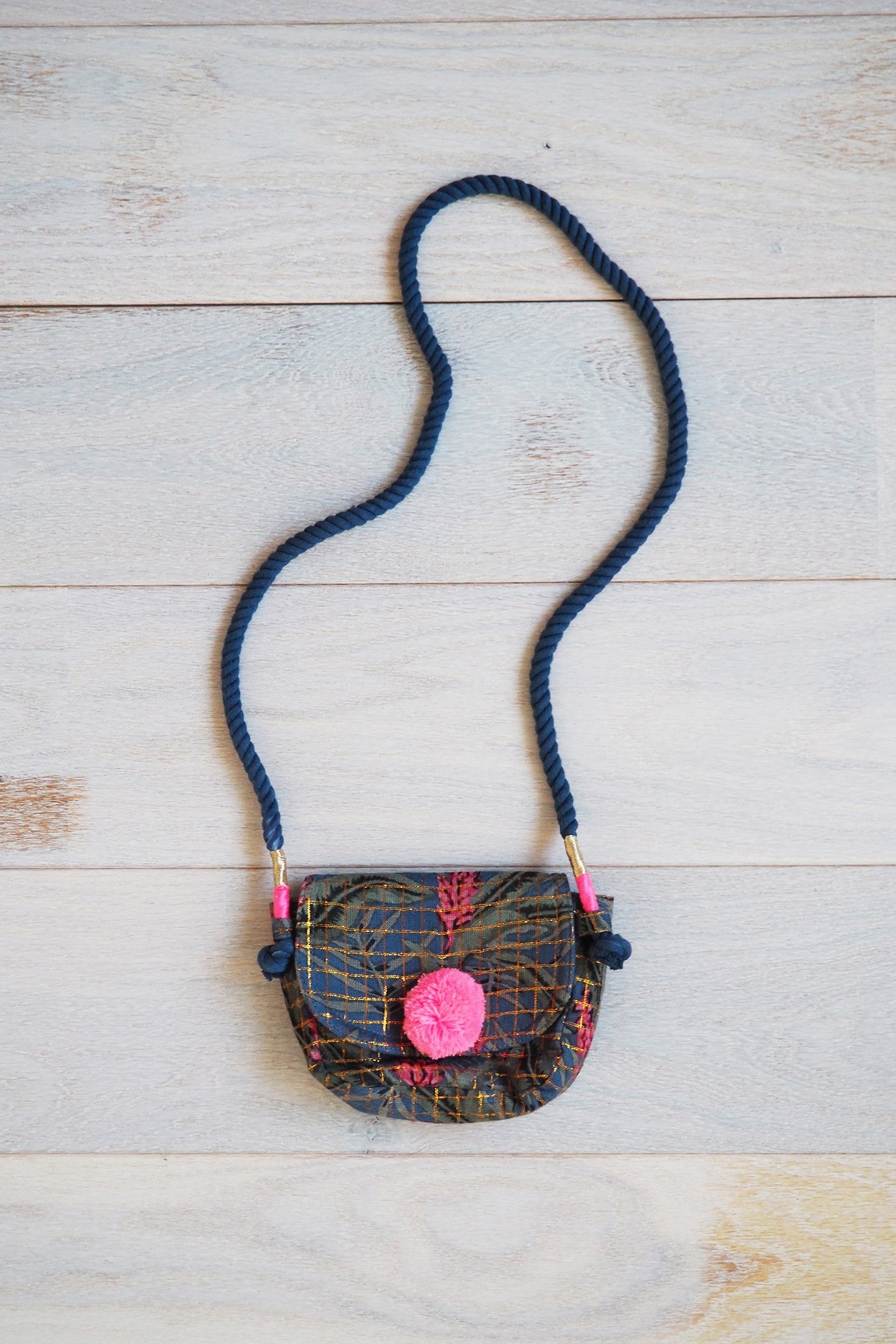 BAG KEANU LAGOON LEAVES 4