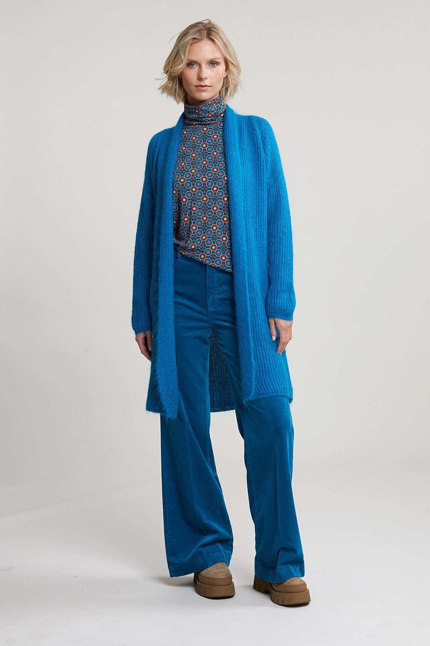 BLUE LONG CARDIGAN LONG SLEEVES 3