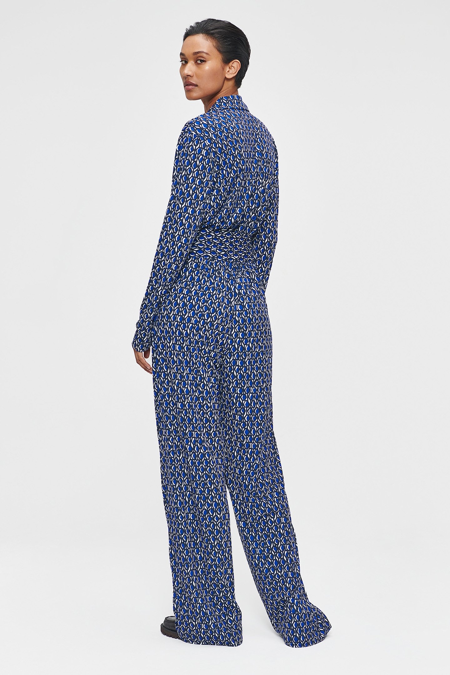 FLUID PRINT JUMPSUIT BLUE 2
