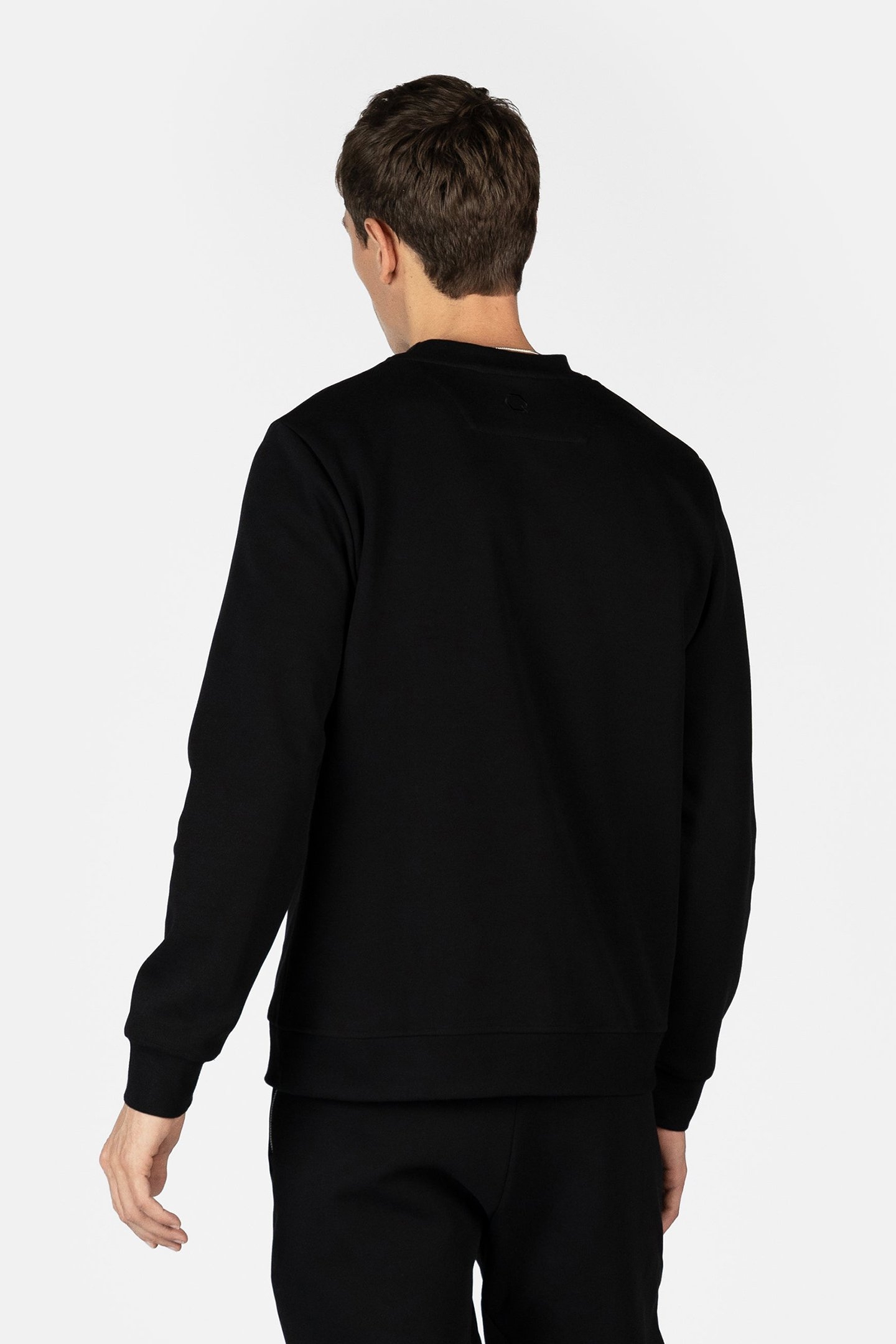 Q-SERIES REGULAR FIT CREWNECK JET BLACK 2