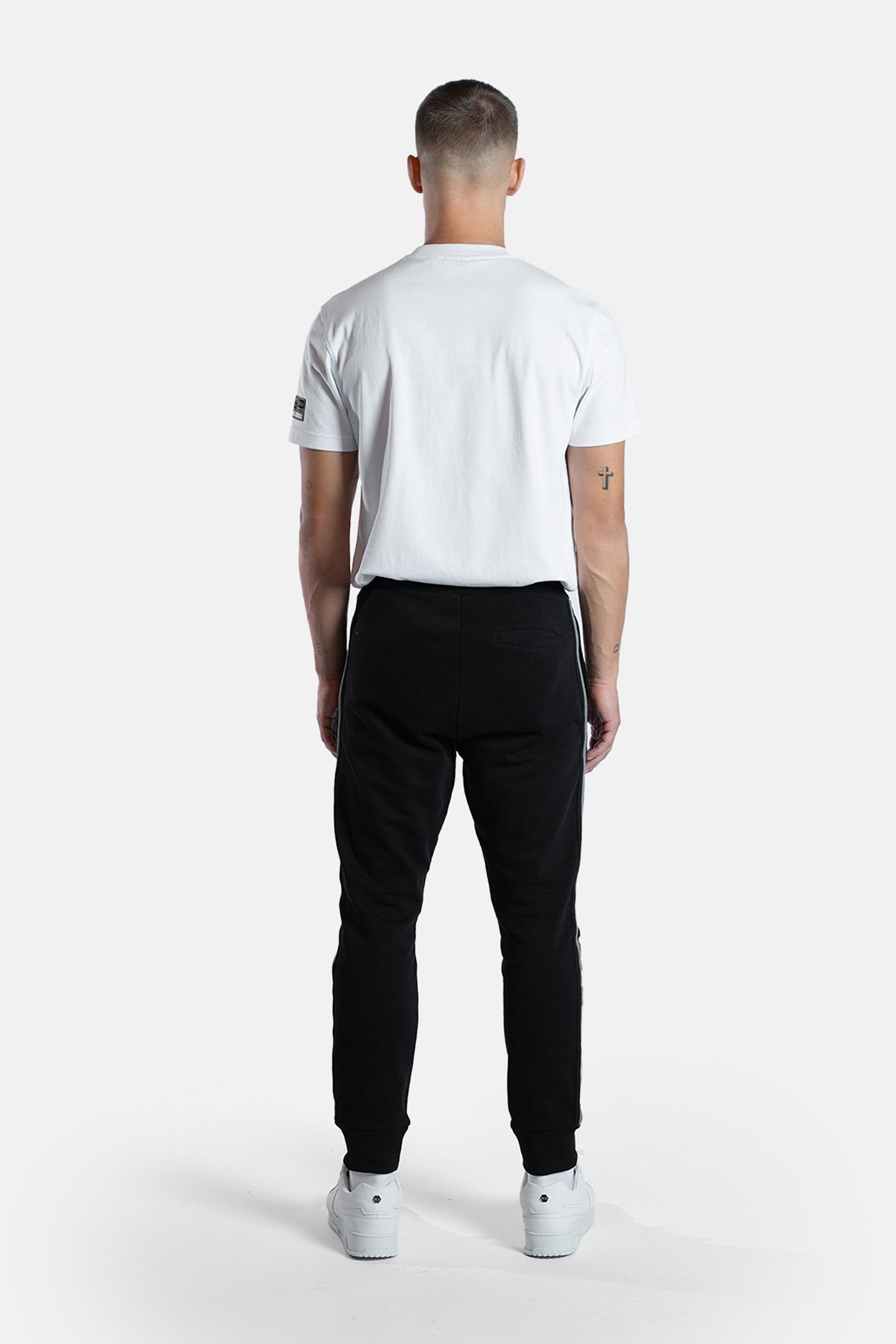 NFL X BALR. SWEATPANTS JET BLACK 2