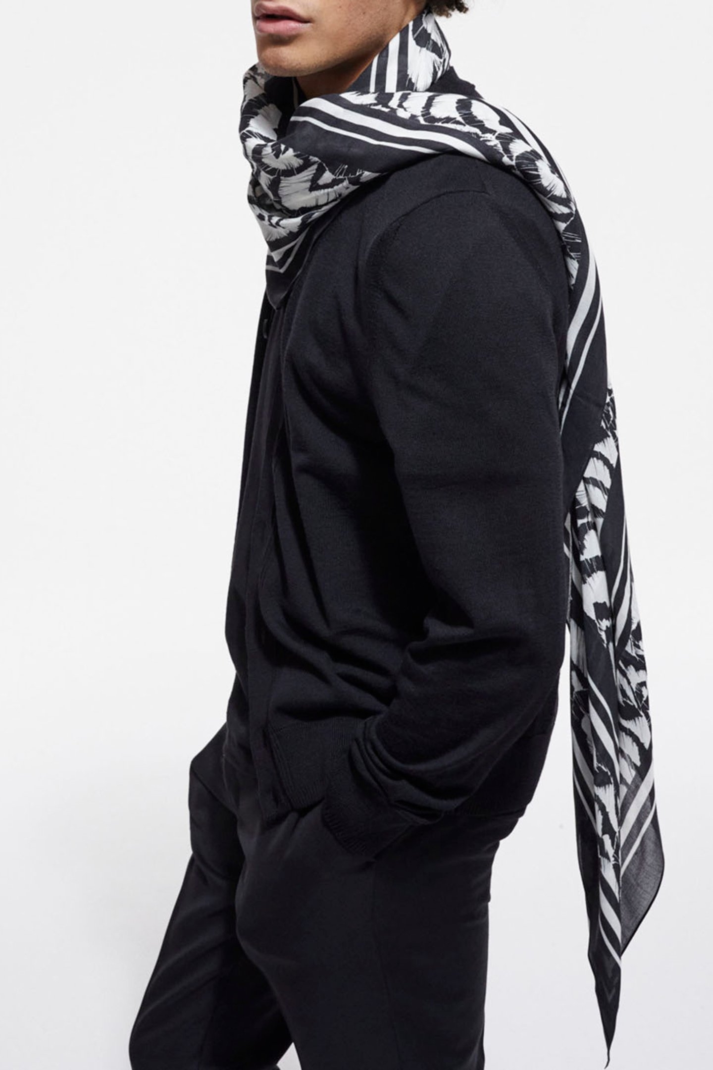 SQUARE SCARF WITH FEATHER PATTERN ECRU 3