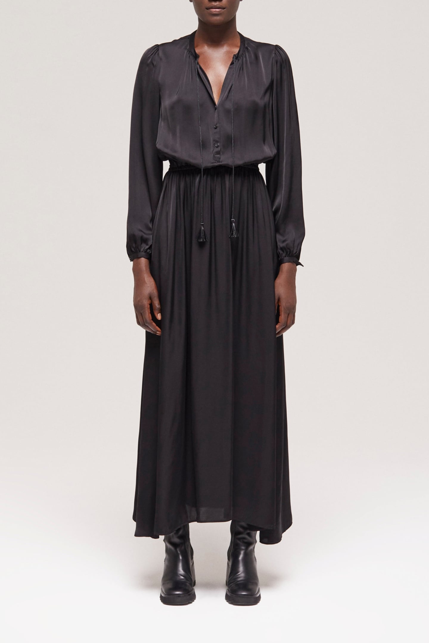 LONG DRESS WITH LONG SLEEVES BLACK 1