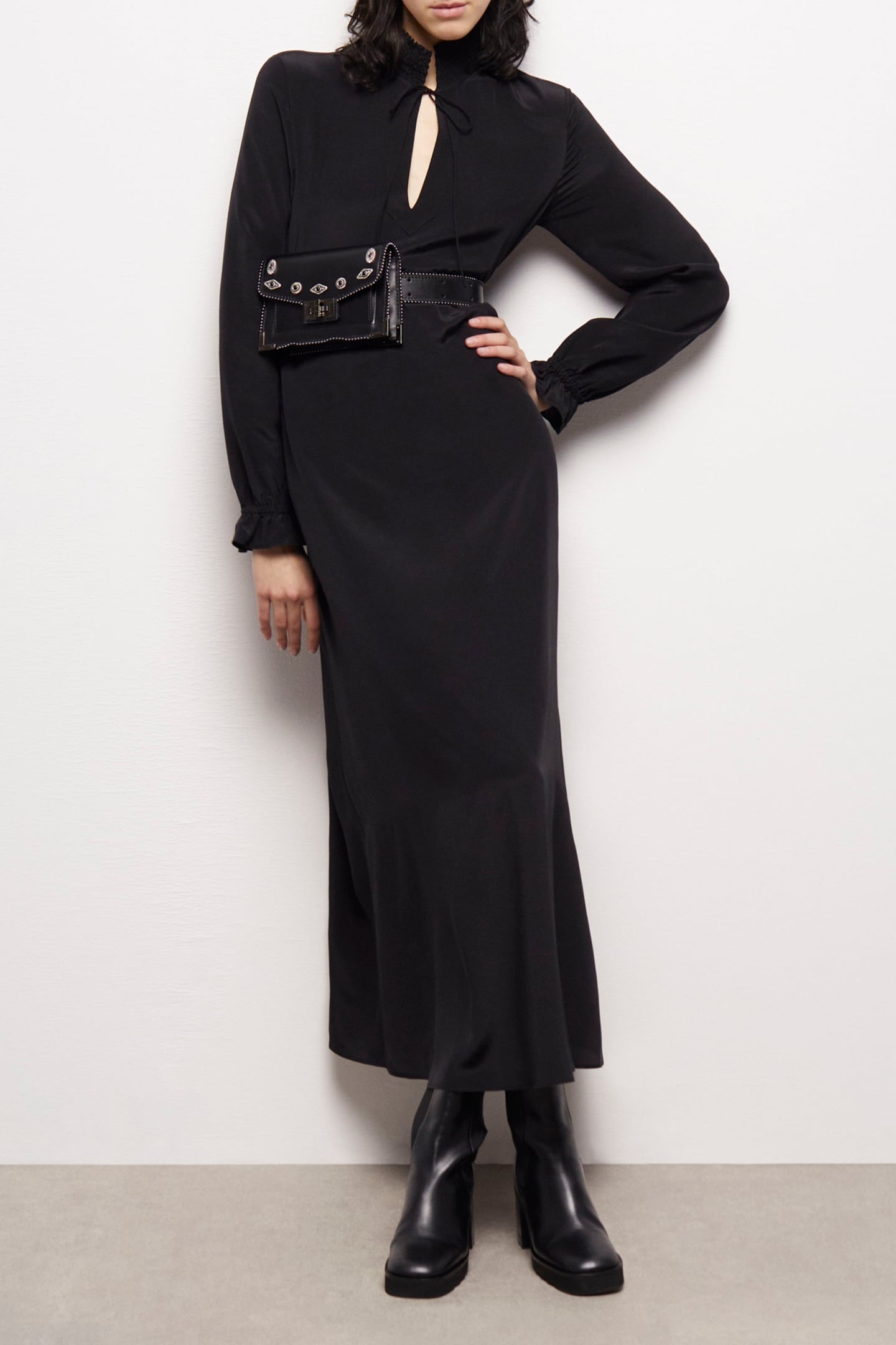 LONG-SLEEVED FLARED DRESS BLACK 4
