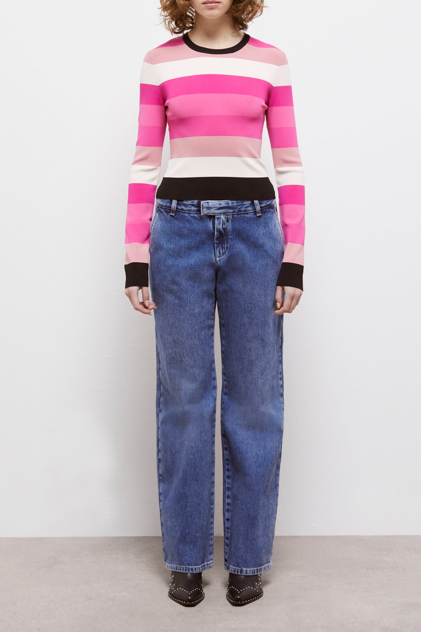 CROPPED SWEATER WITH PINK GRADIENT 2
