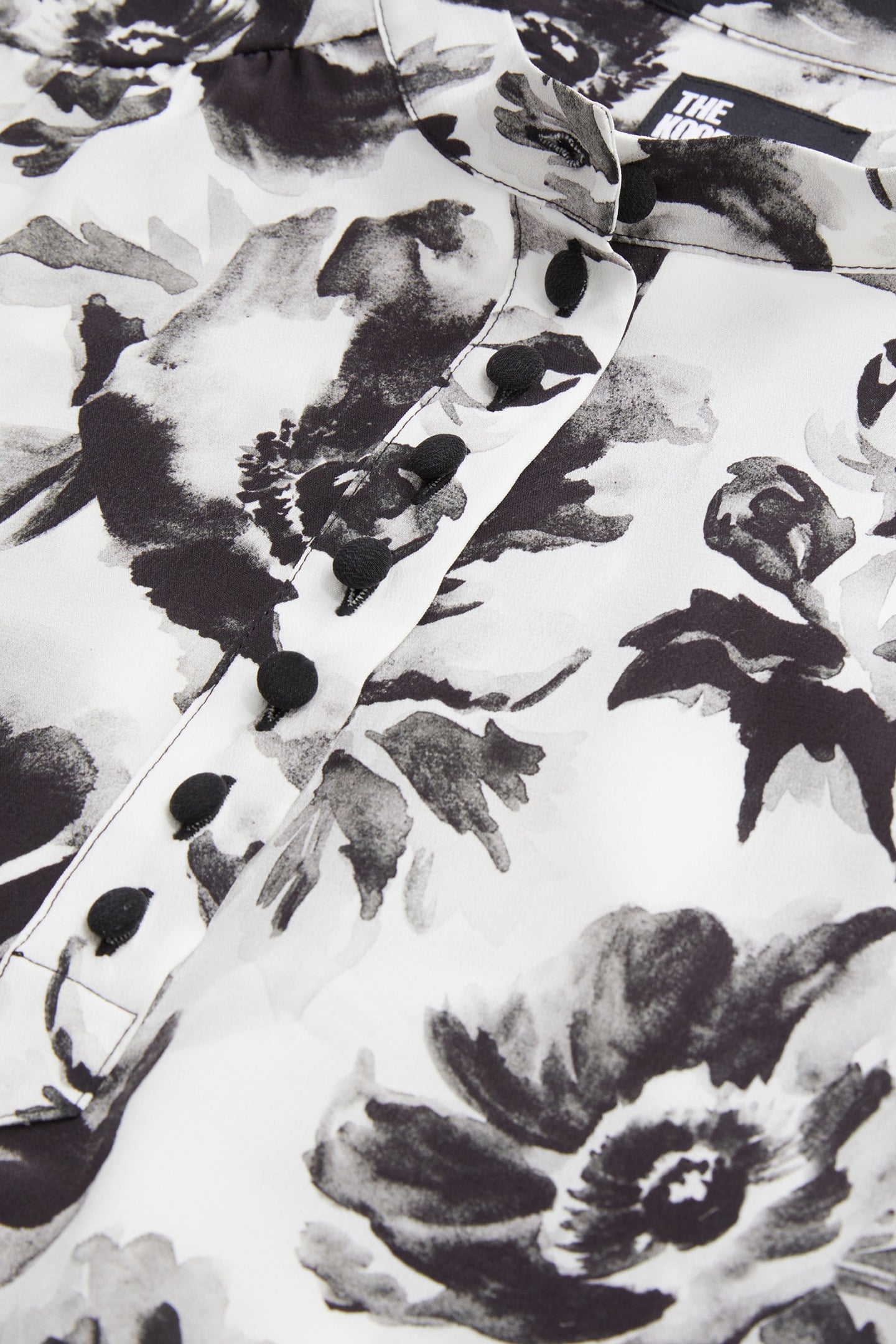 TOP AMPLE ML ENCOLURE V BLACK WHITE 5