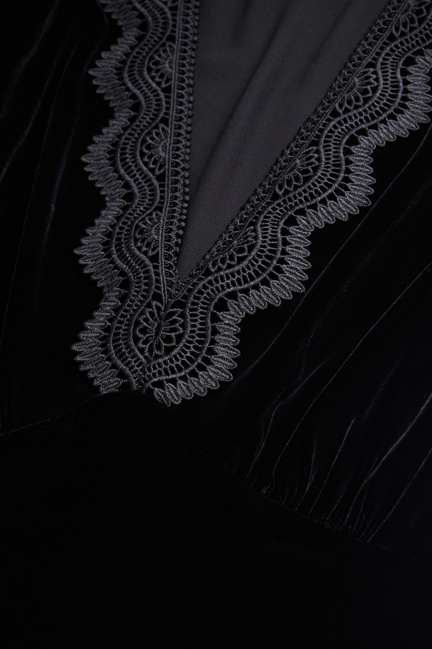 3/4 SLEEVE SHORT DRESS WITH V-NECKLINE BLACK 5