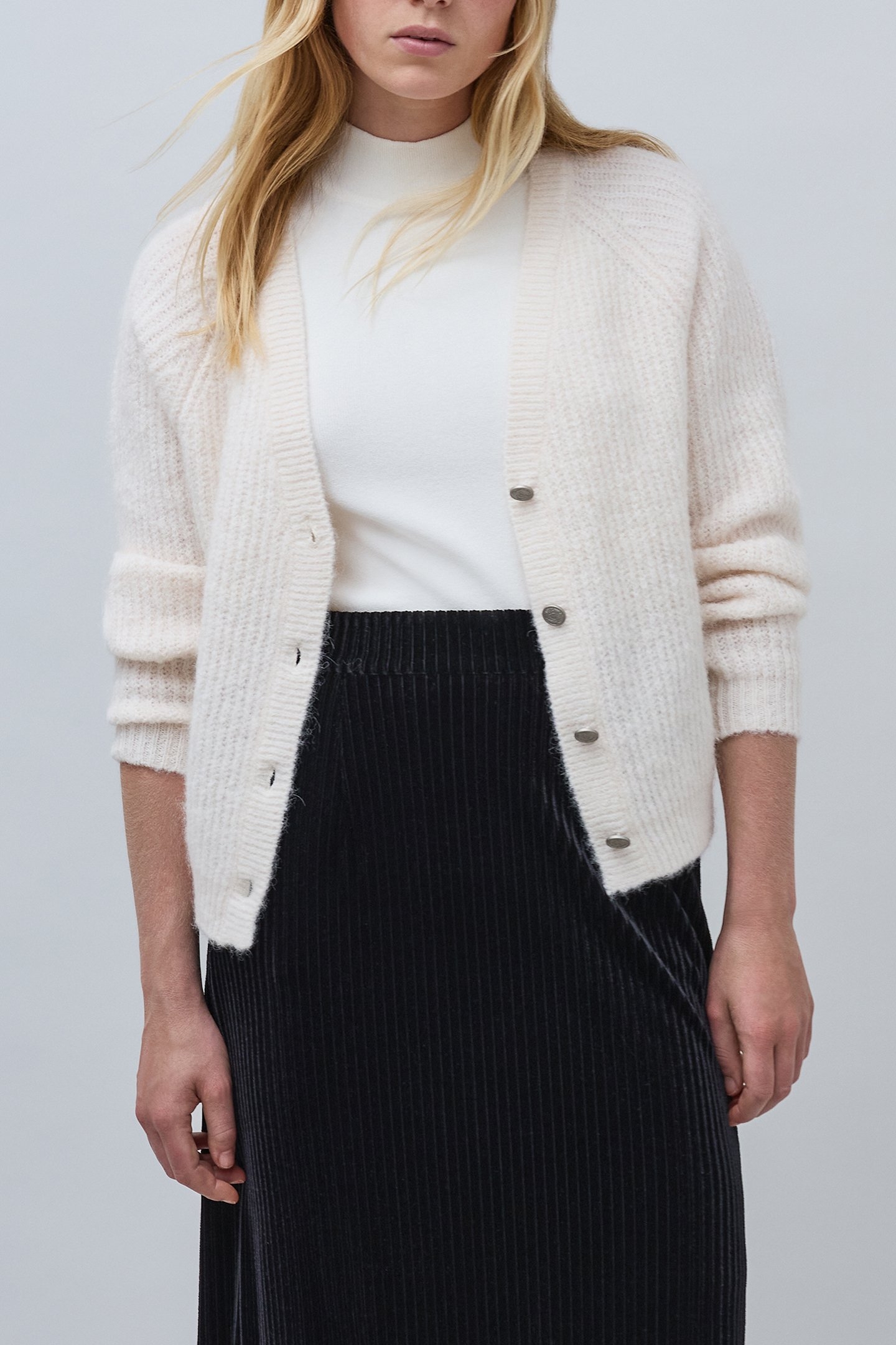 OFF-WHITE KNITTED CARDIGAN 1