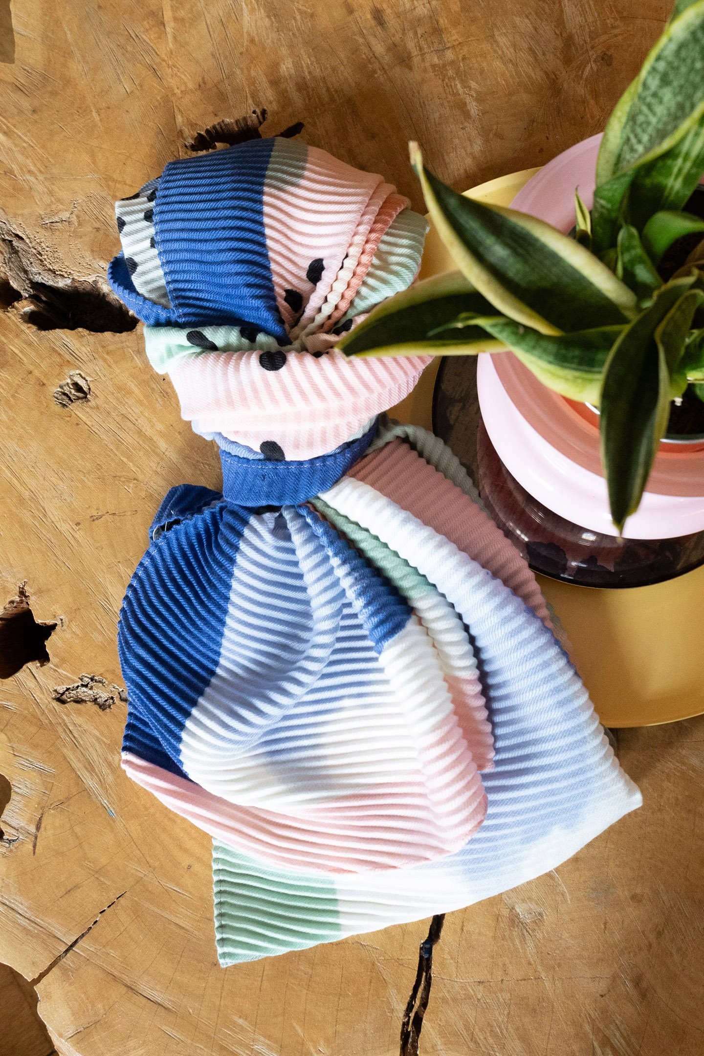 WATERCOLOR PRINT PLEATED ALMONDO SCARF 5