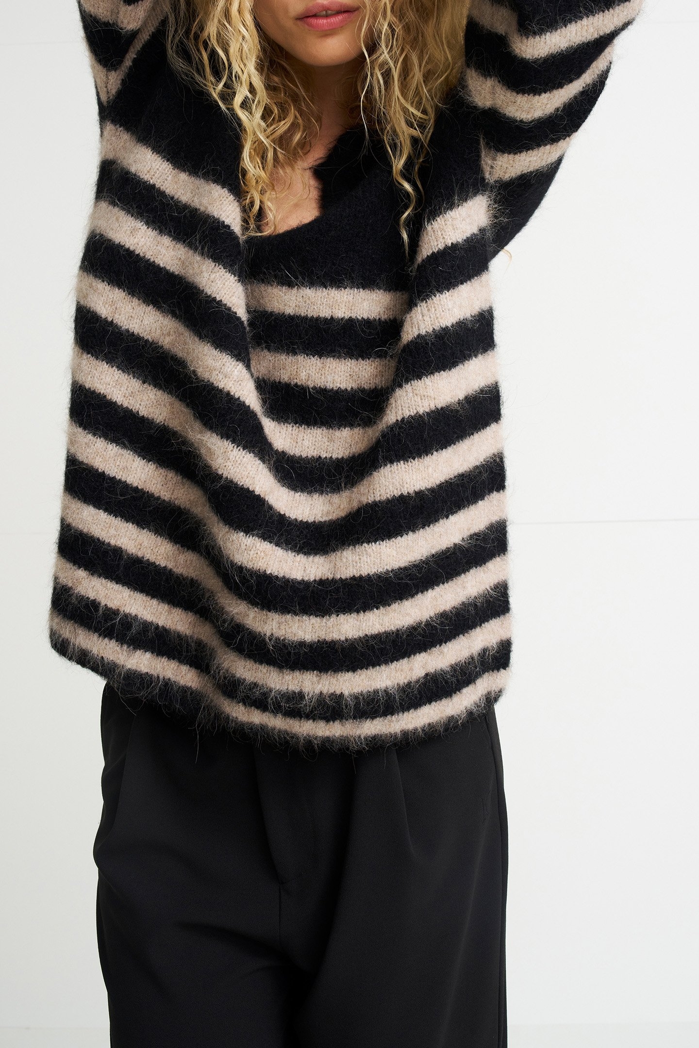 SOFT HAIRY SWEATER STRIPES 3064 8