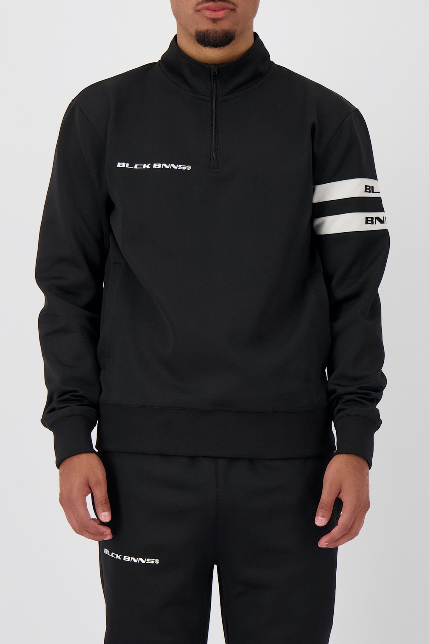 CHARGE TRACKTOP BLACK 1