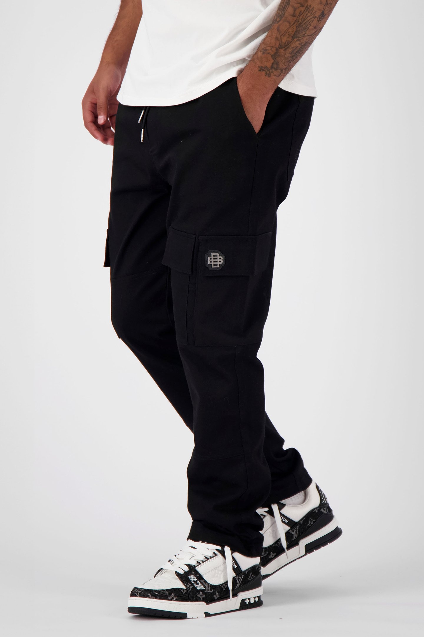 MONOGRAM CARGO PANTS BLACK 4