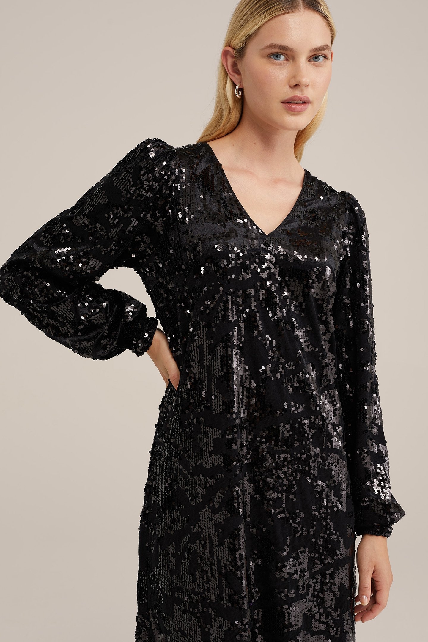 DRESS MID LENGTH BLACK 5