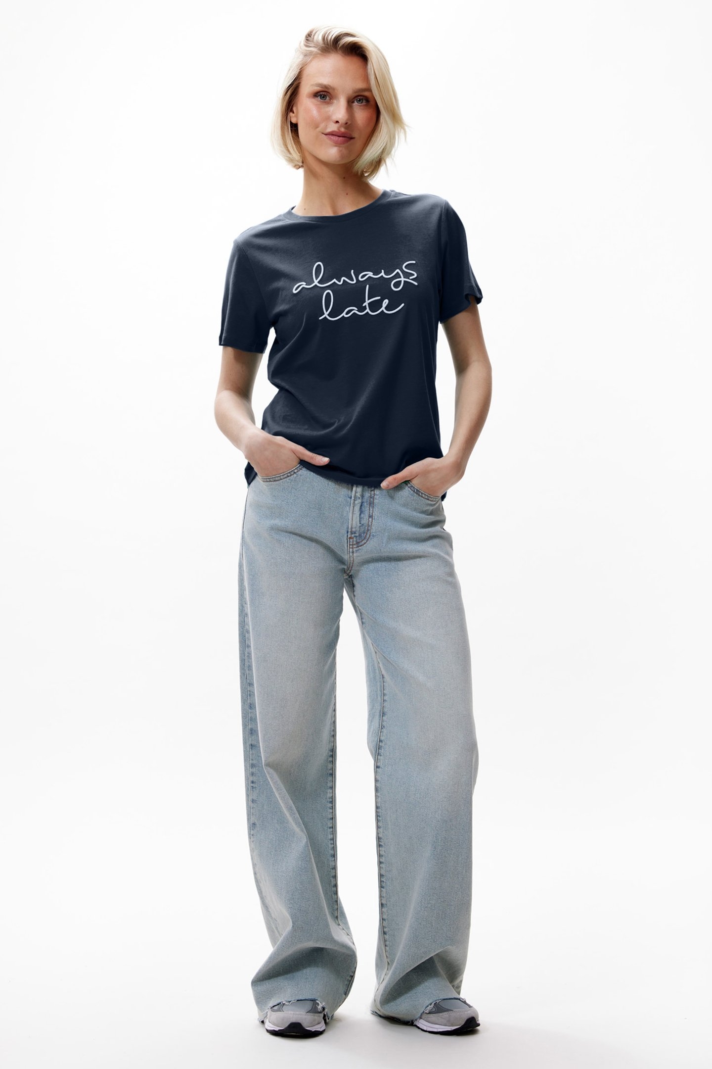 ALWAYS LATE TSHIRT BLACK IRIS 2