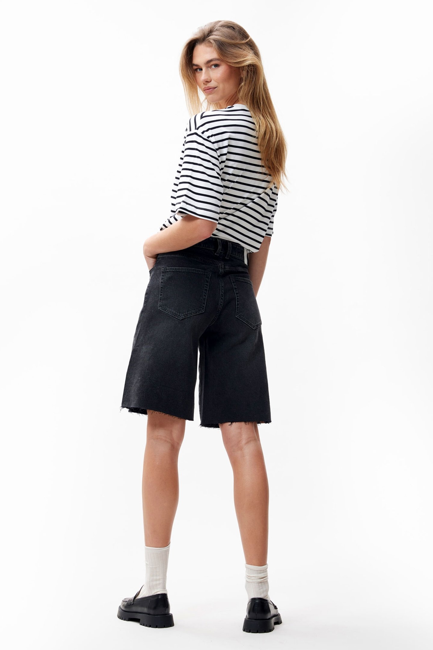 LOOSE FIT JORTS WASHED BLACK 3