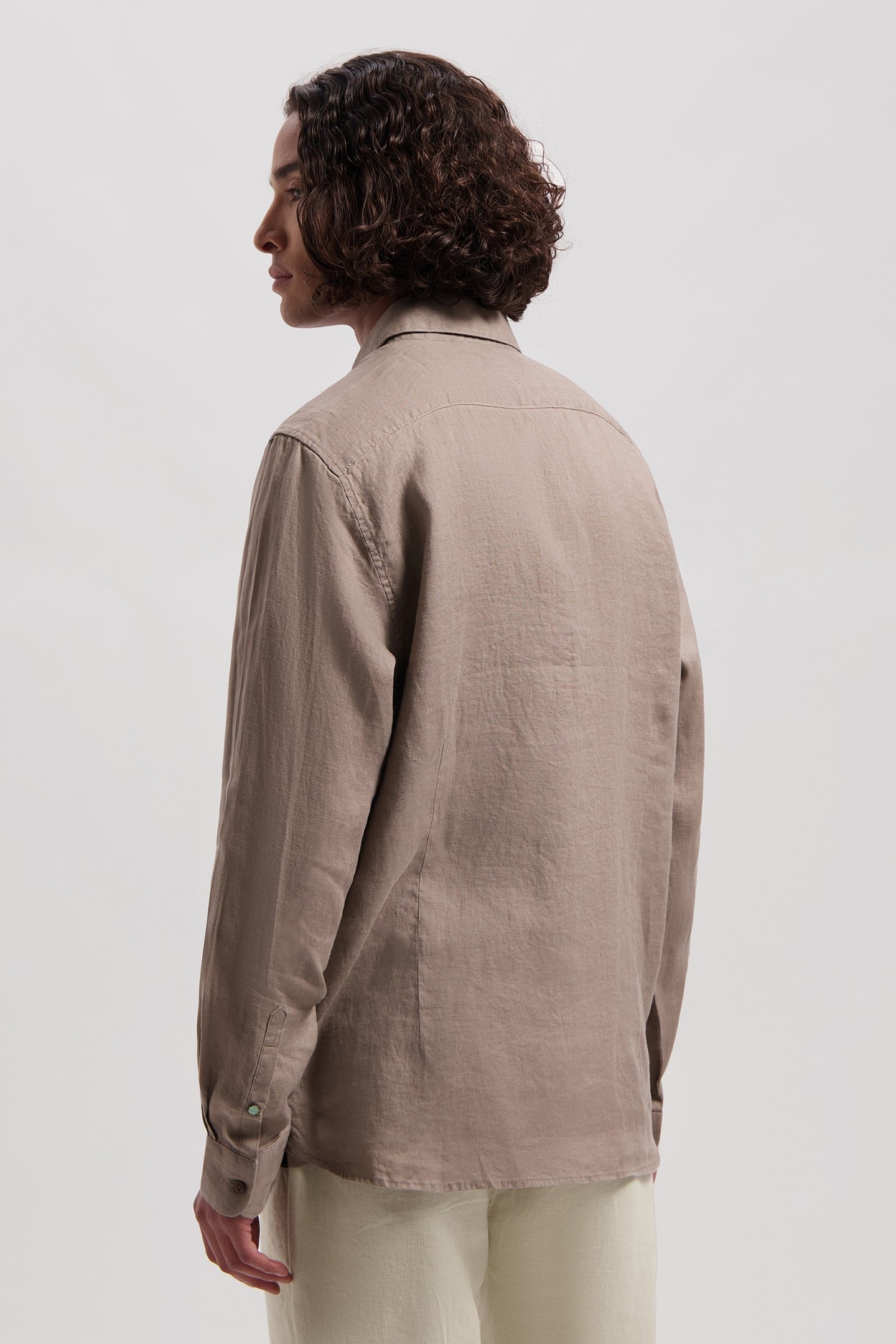 DS_JAGGER SHIRT TIMBER WOLF 2