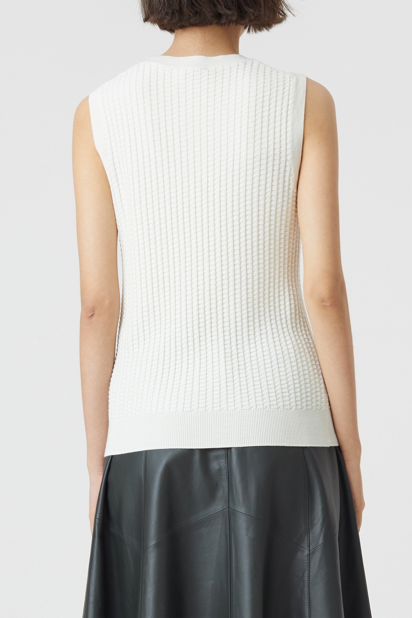 VEST CREW NECK KNITS IVORY 6