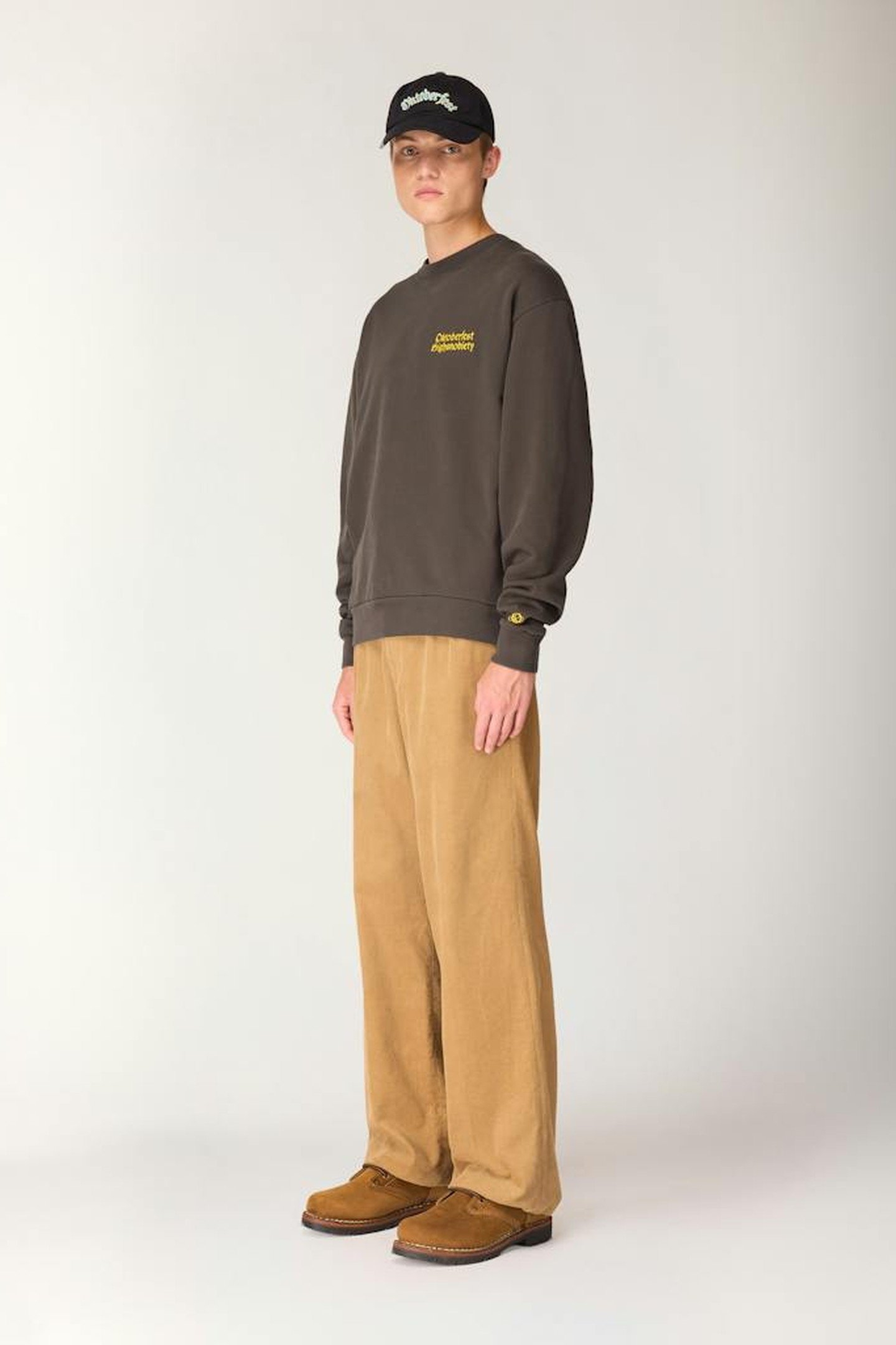 HIGHSNOBIETY – BEERSTEIN CREWNECK BROWN 3