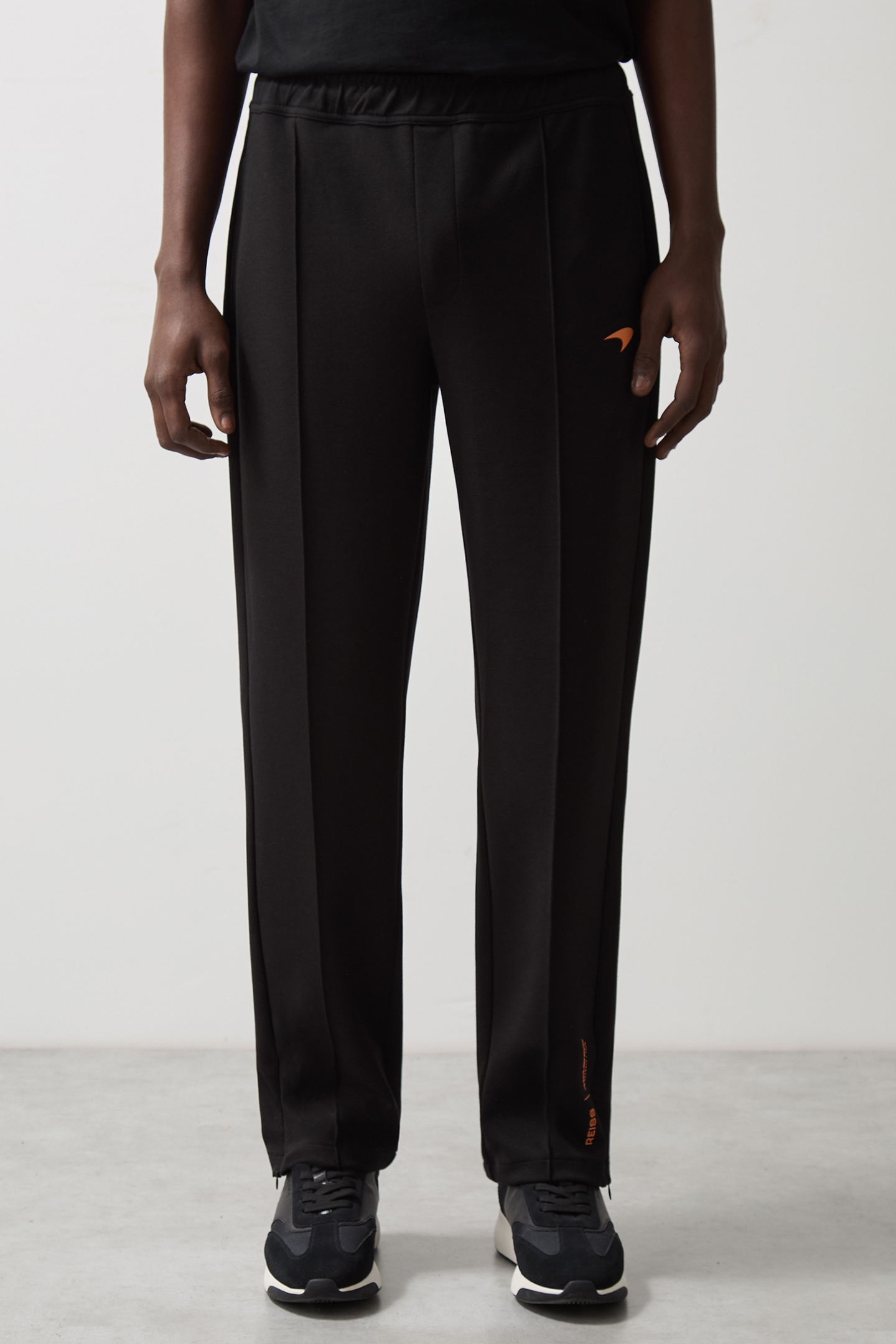 JERSEY INTERLOCK SPEEDMARK ZIP CUFF JOGGER BLACK 1