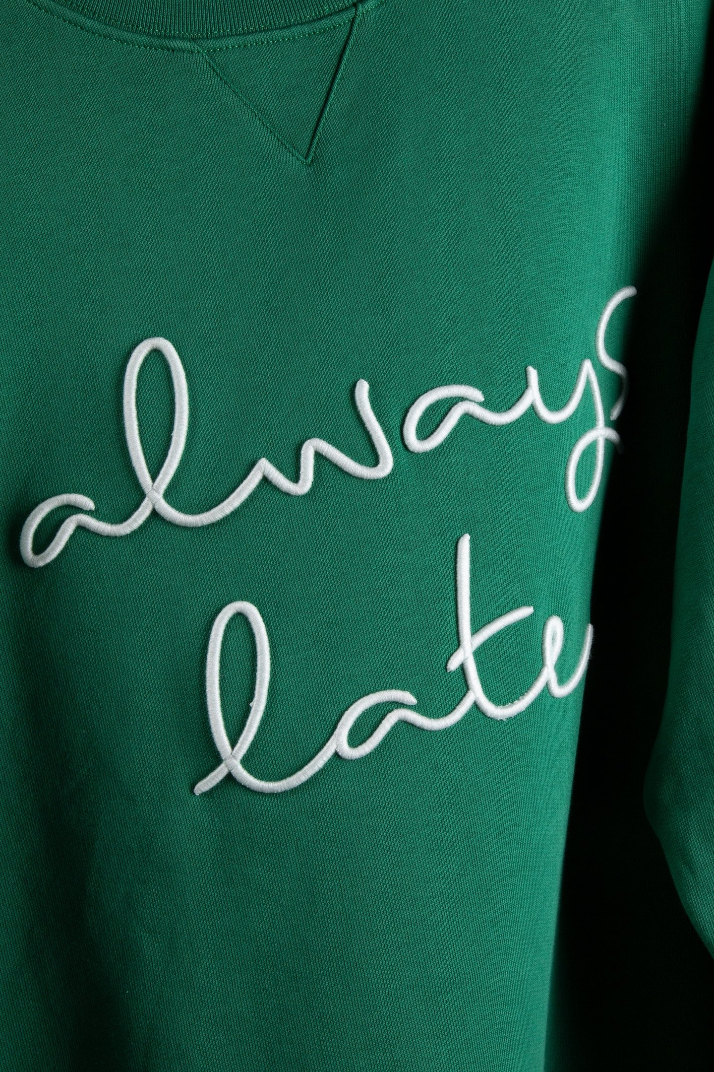 ALWAYS LATE SWEATER VERDANT GREEN 5