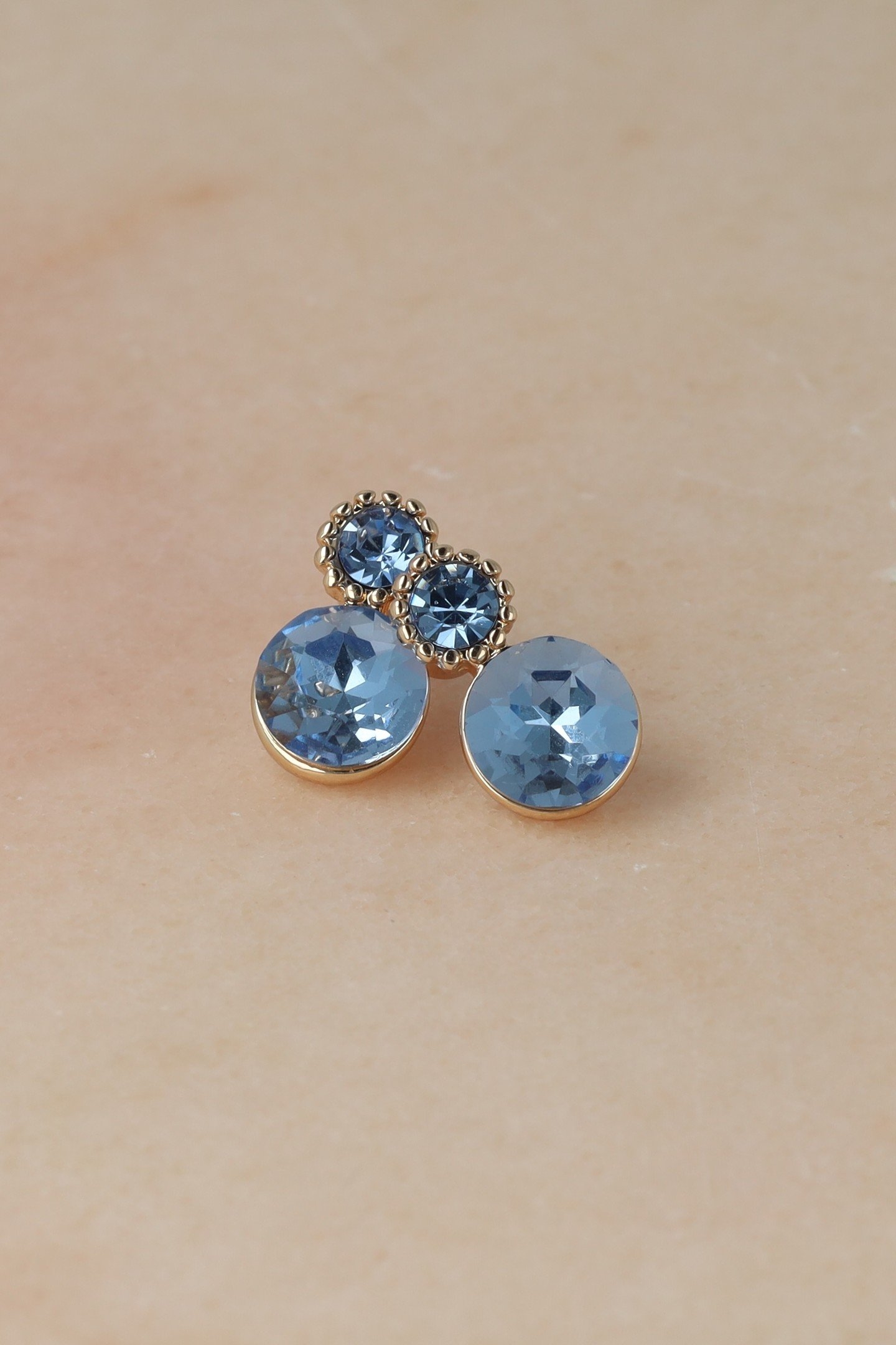 OPHELIA EARPINS LIGHT SAPPHIRE 4