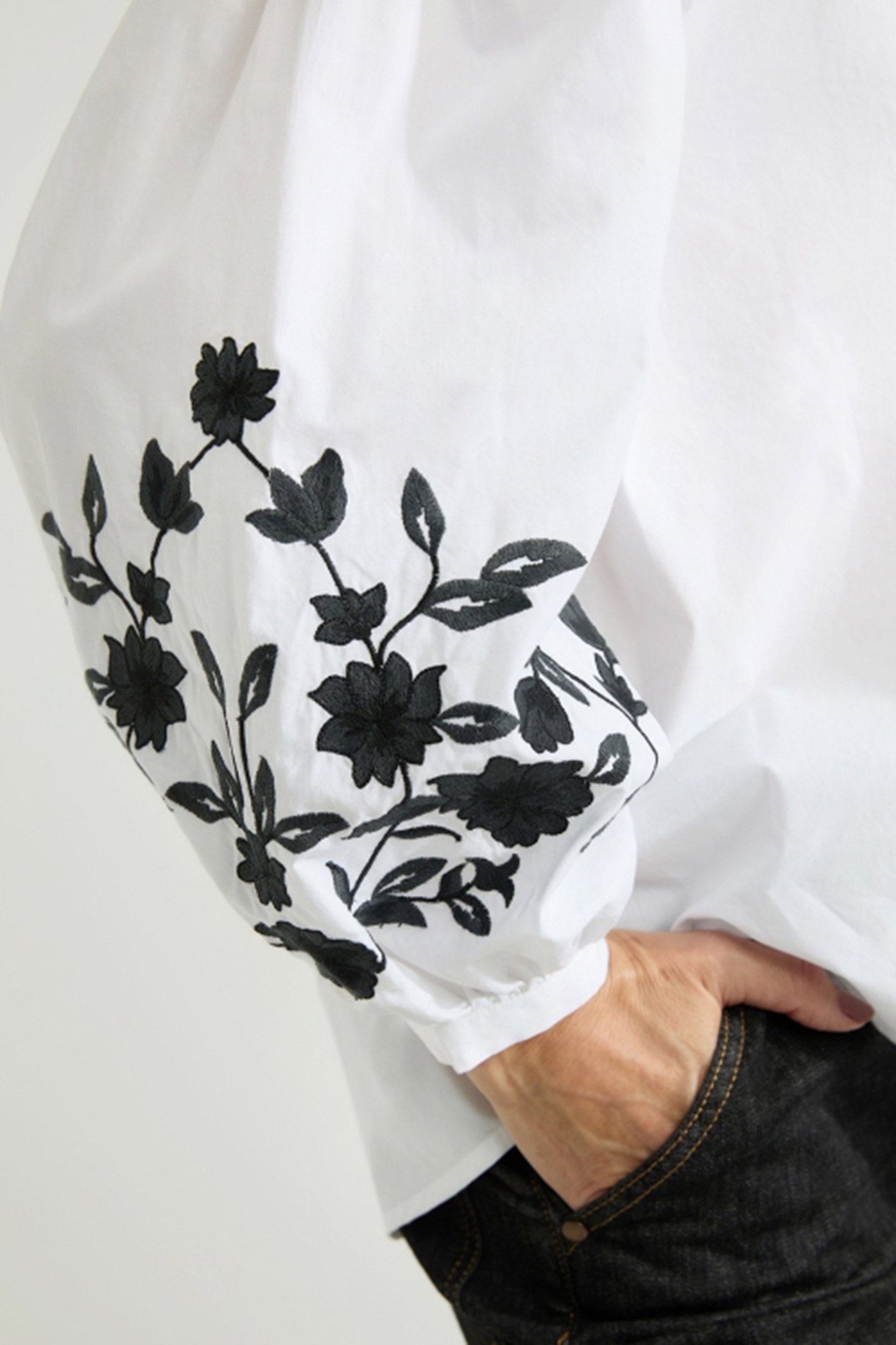 FARAH BLOUSE WHITE 3