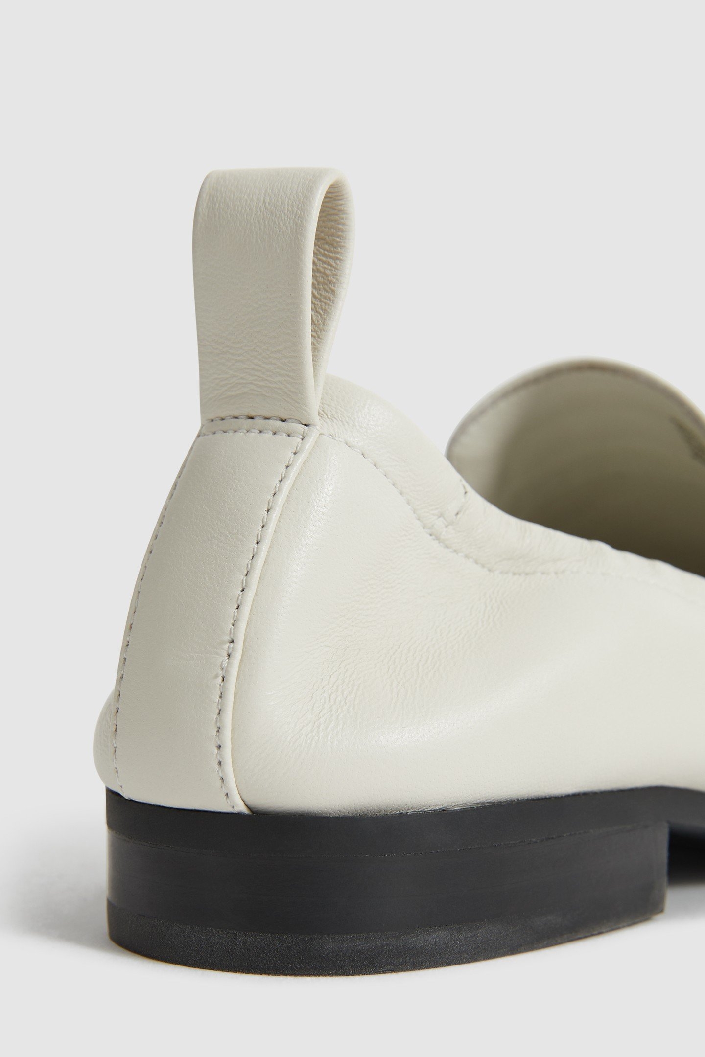 AINSLEY LOAFER OFF WHITE 7