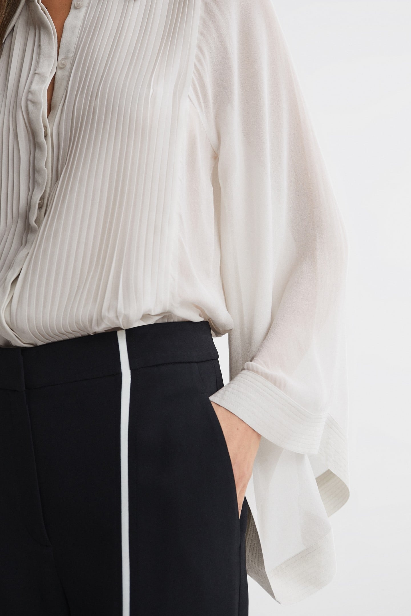 PLEAT DETAIL BLOUSE PALE BLUE 5