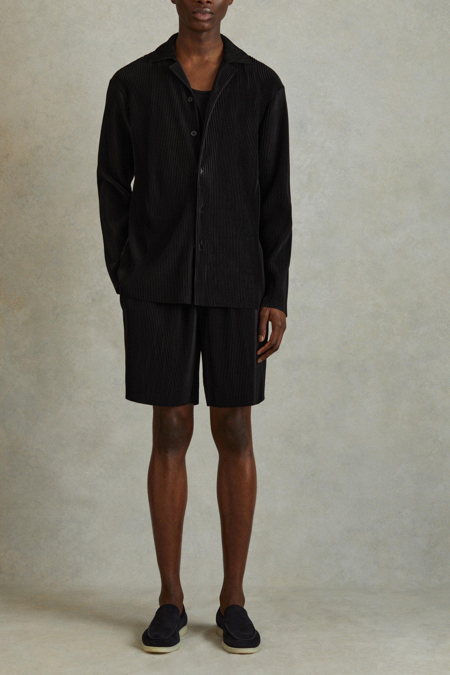 ELASTICATED WAIST PLISSE SHORT BLACK 2