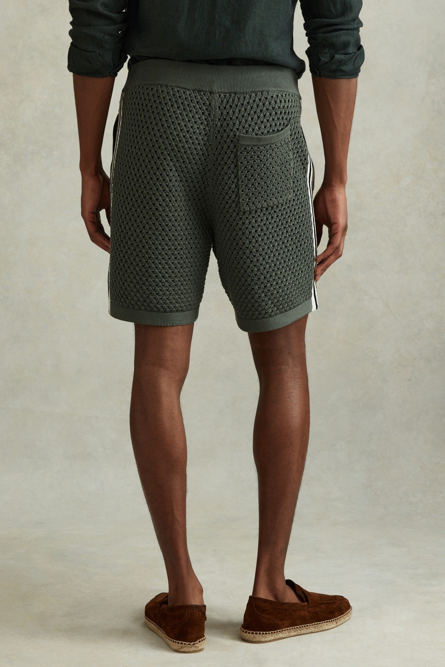 CROCHET TIPPING SHORT DARK SAGE GREEN 5