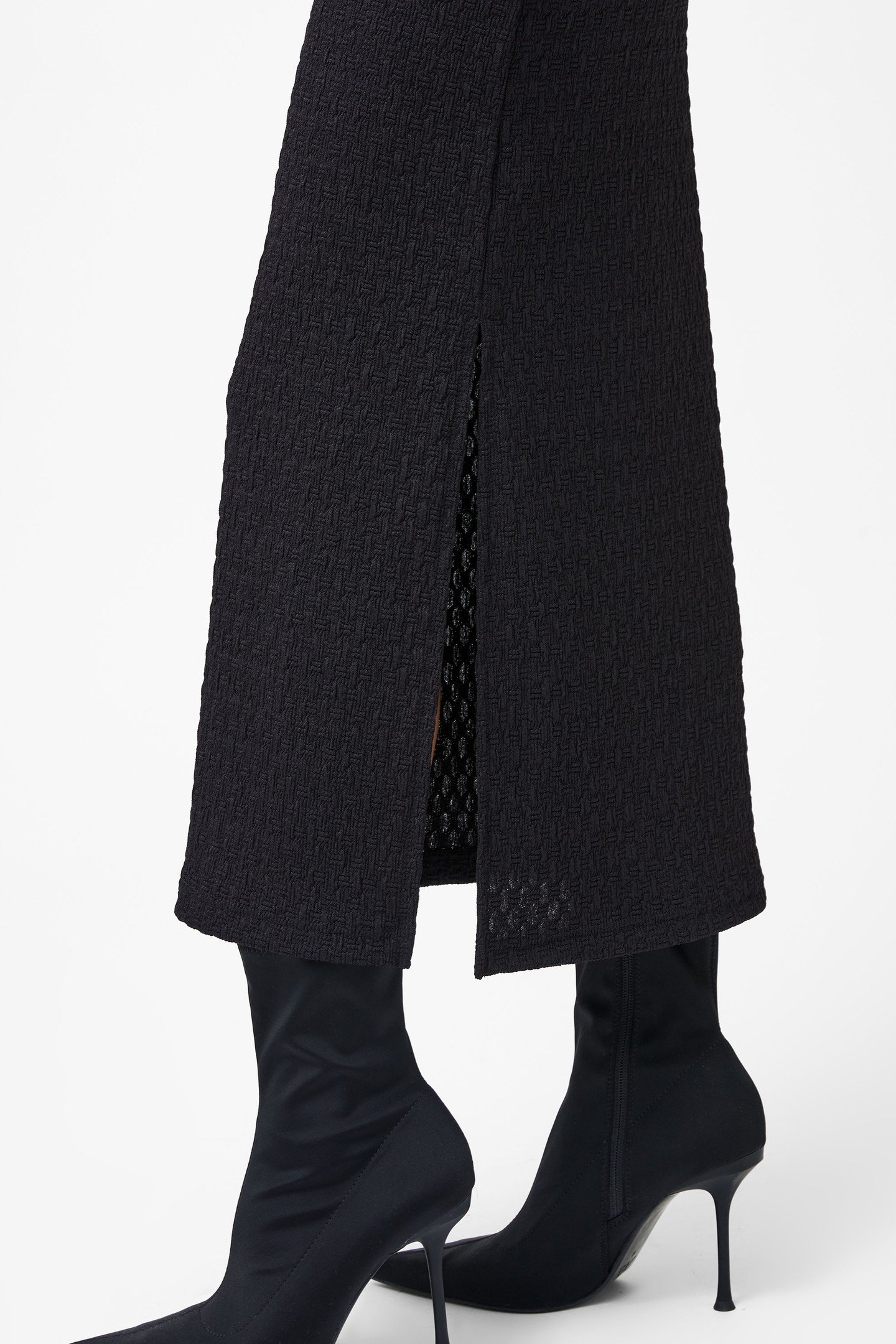 SADIE TEXTURED BOAT NK DRESS BLACKOUT 4