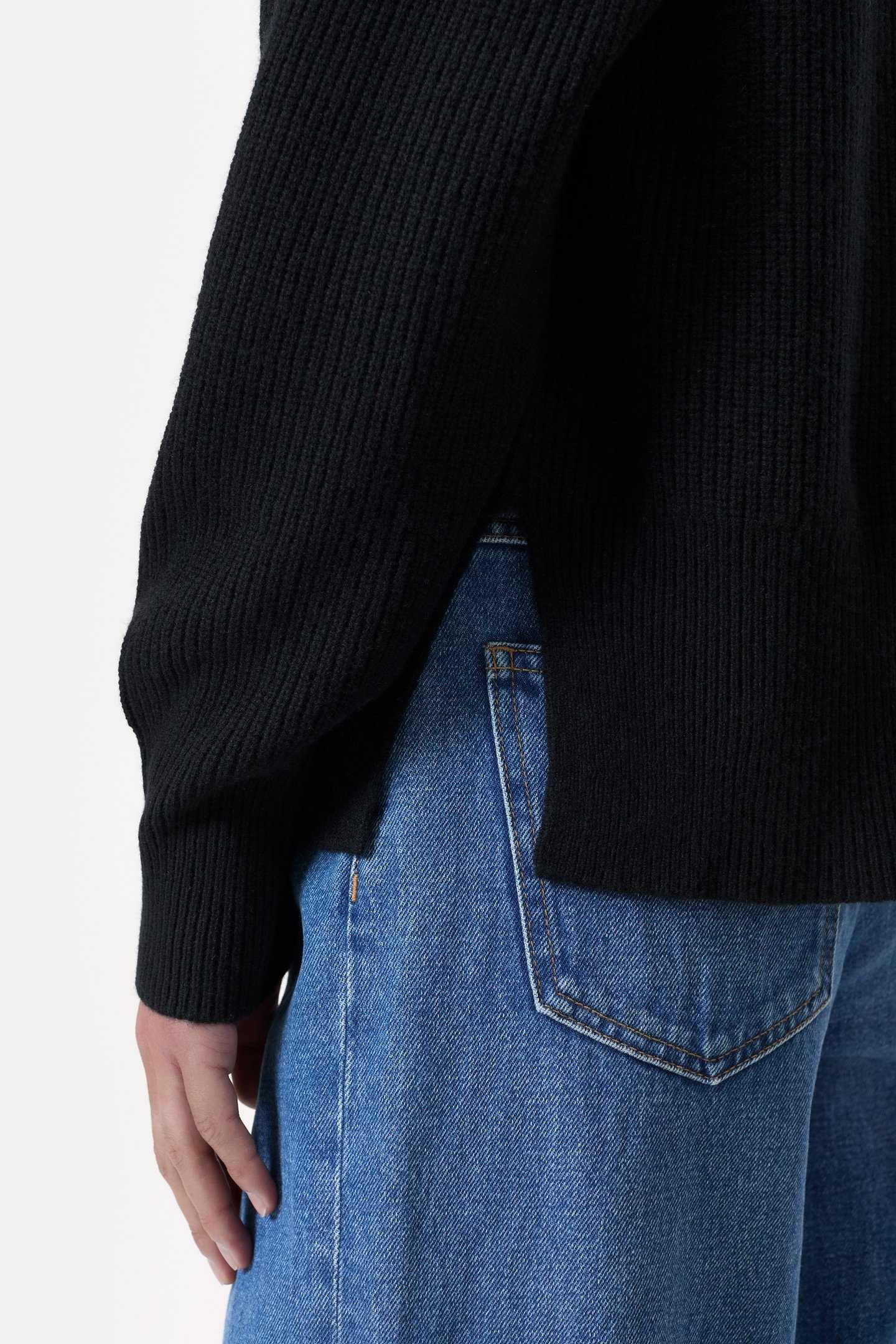 CROPPED CREW NECK KNITS BLACK 4