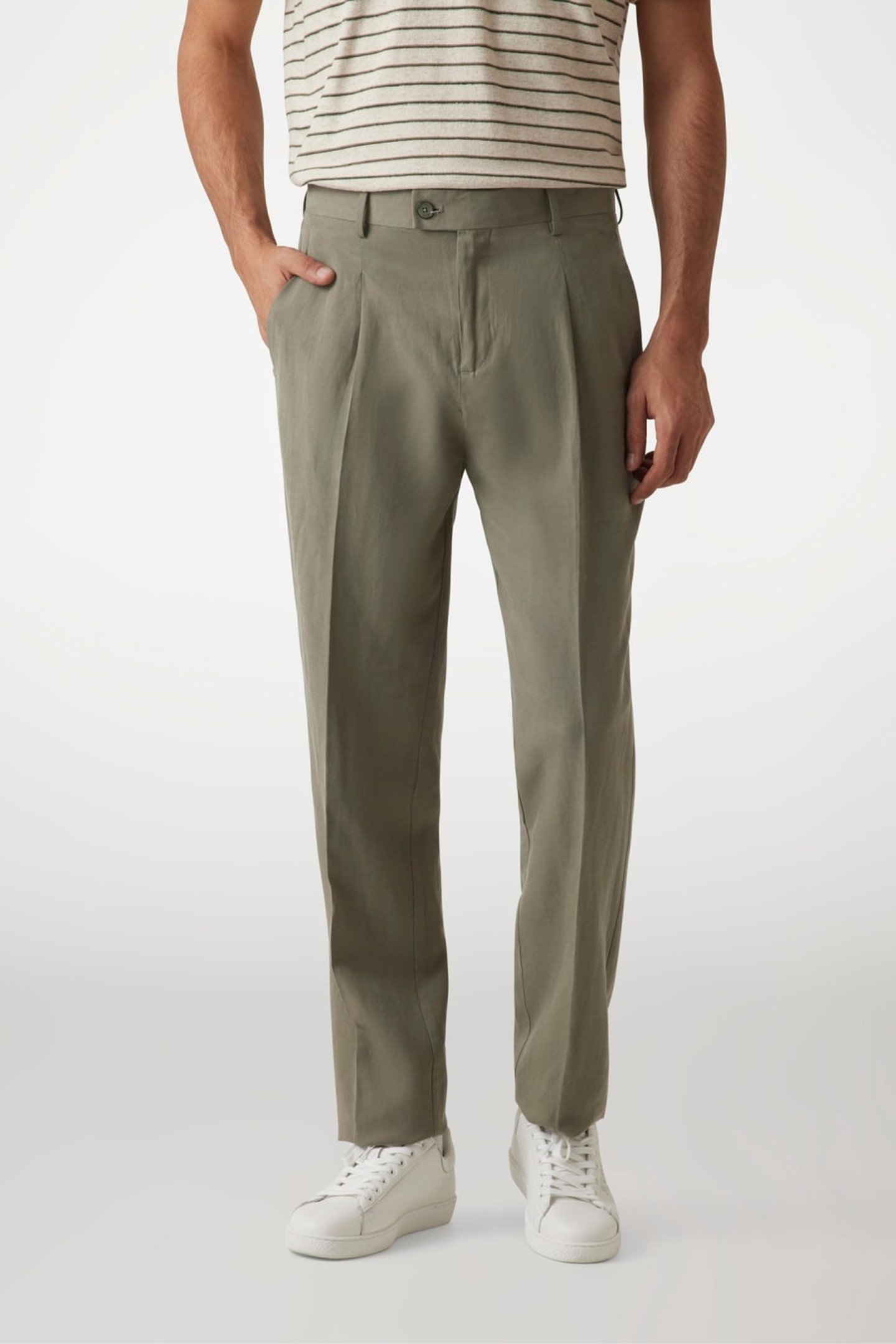 MAX PLEATED REG CHIN MOSSY GREEN 2