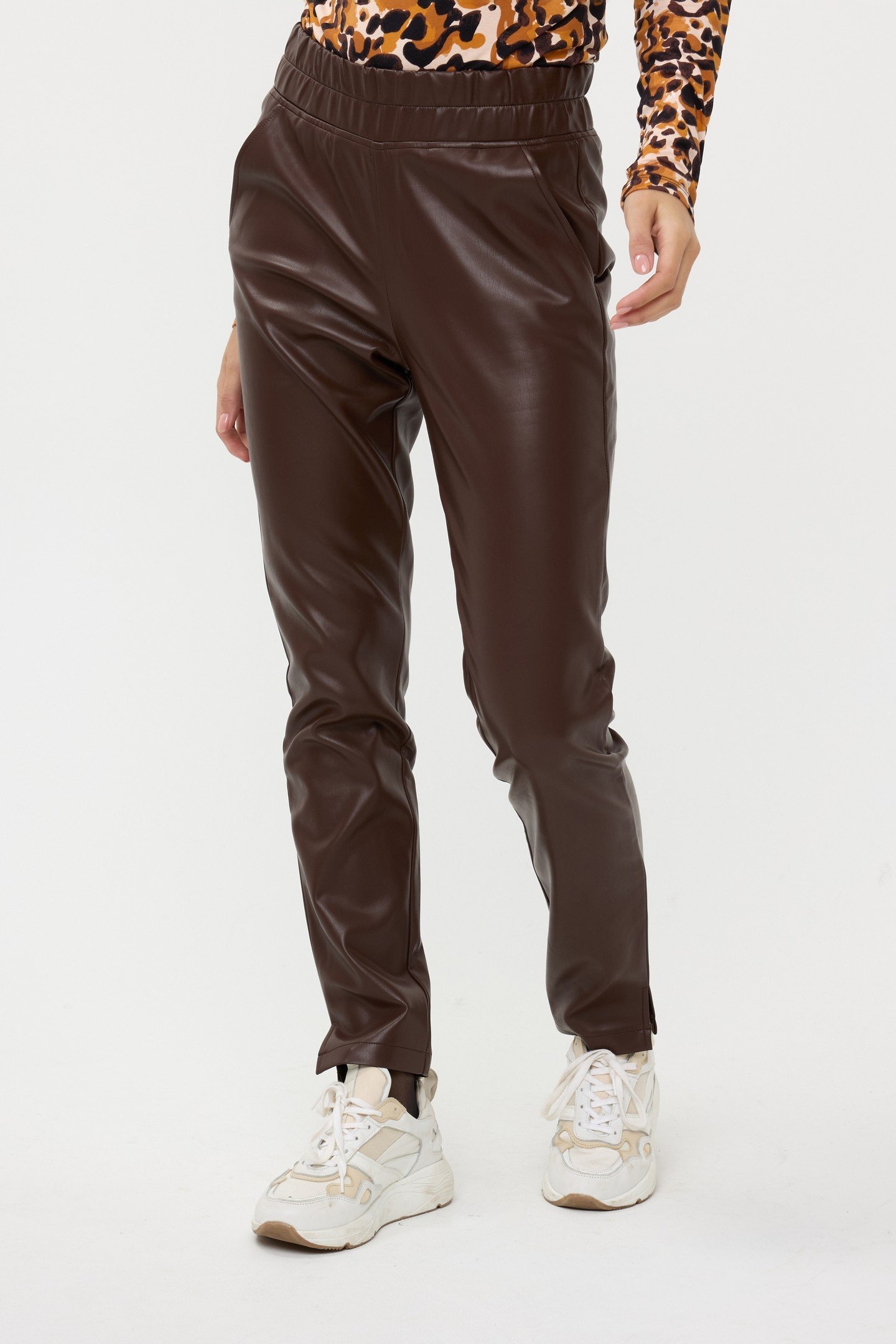 TROUSERS TREGGING VEGAN LEATHER CHOCOLATE 2