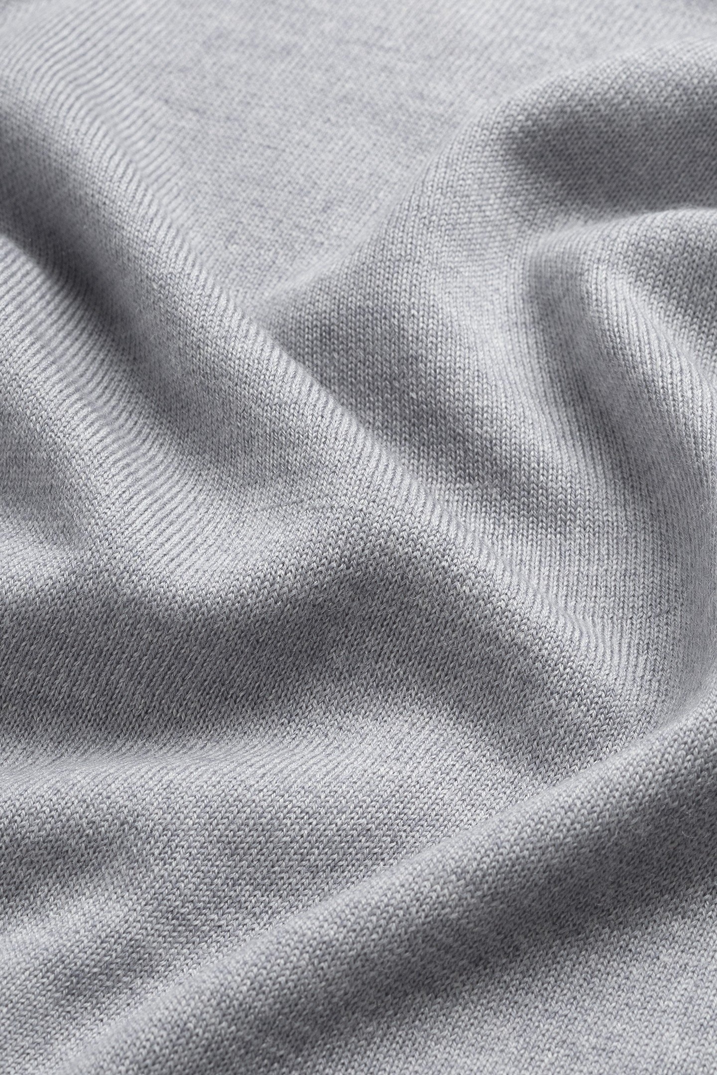 V NECK100% MERINO MOONSTONE GREY 5